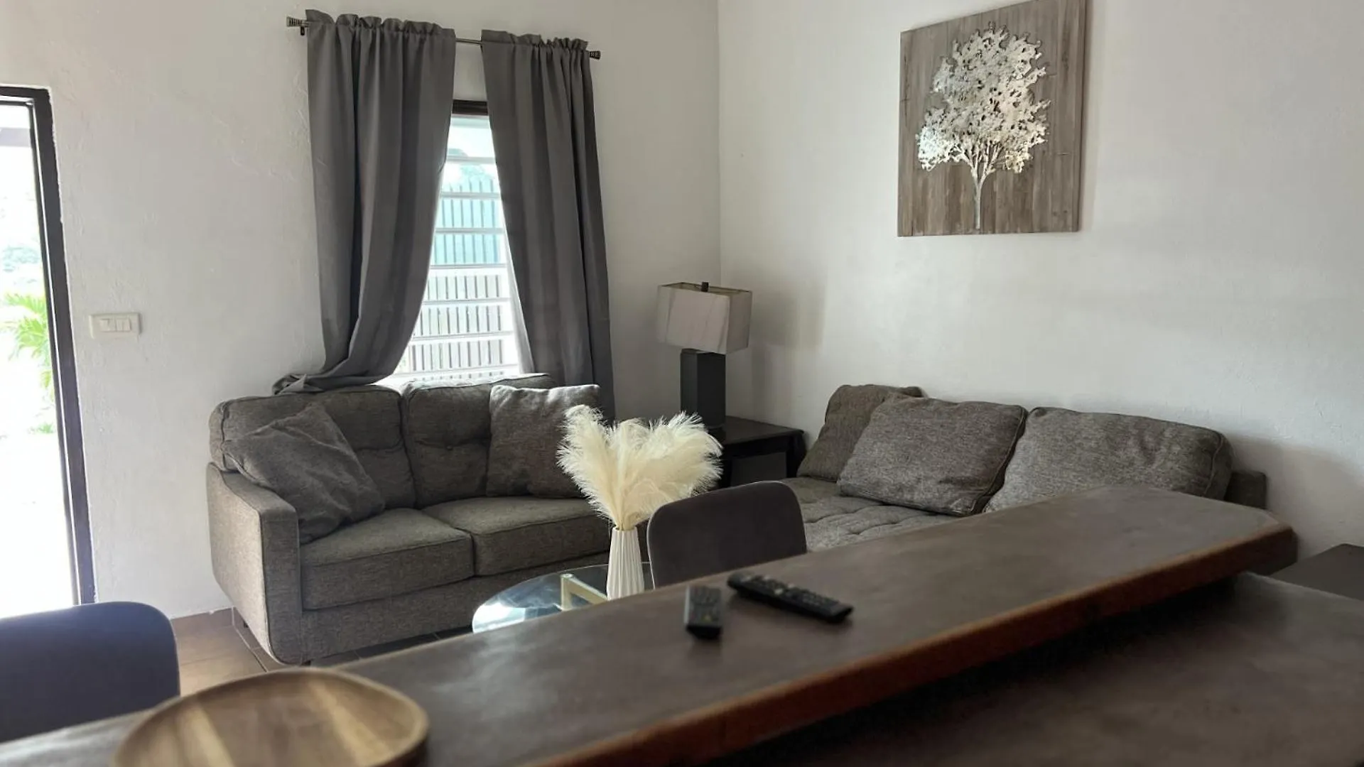 Over The Hill Residence La Savane 2*,  Sint Maarten/Saint Martin